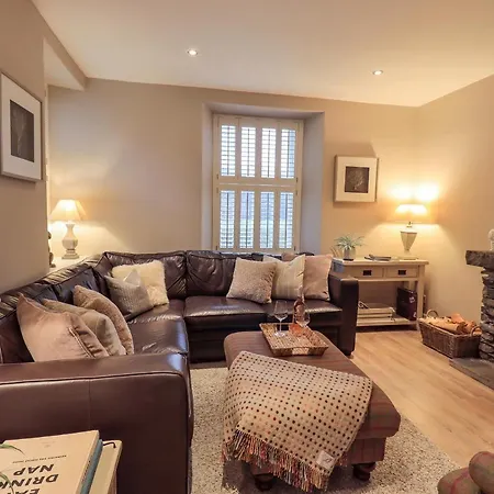 Holiday home Honeywood House *