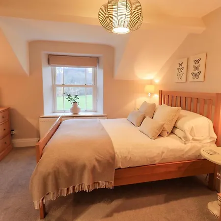 Honeywood House *